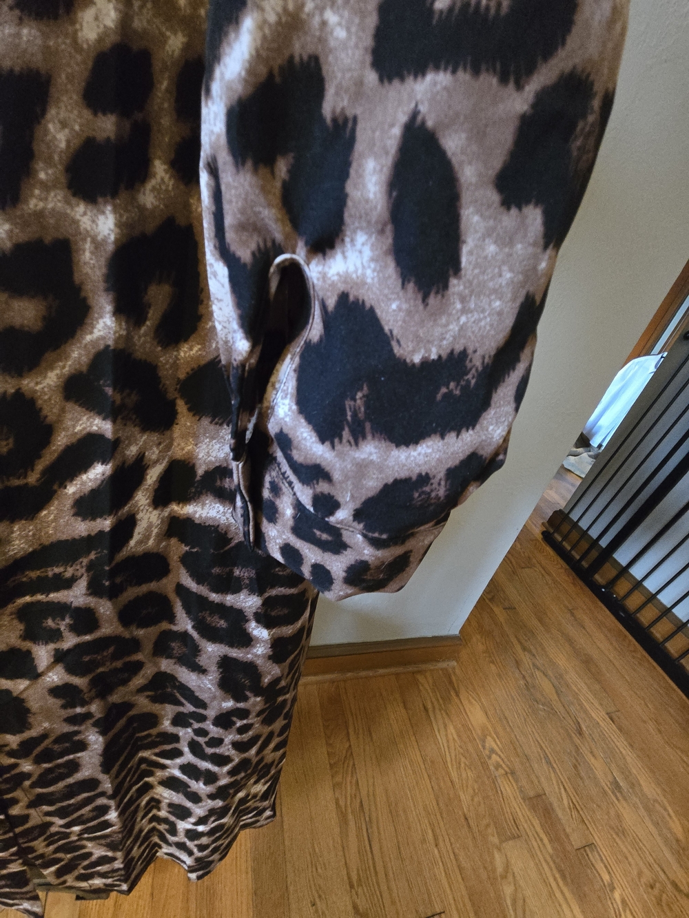 Leopard-Pattern Long Button Dress in Brown & Black - Picture 5 of 6